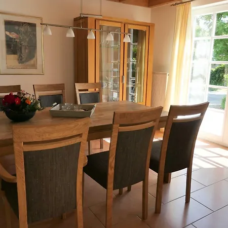 Holiday home Strandlaeufer Krummhoern